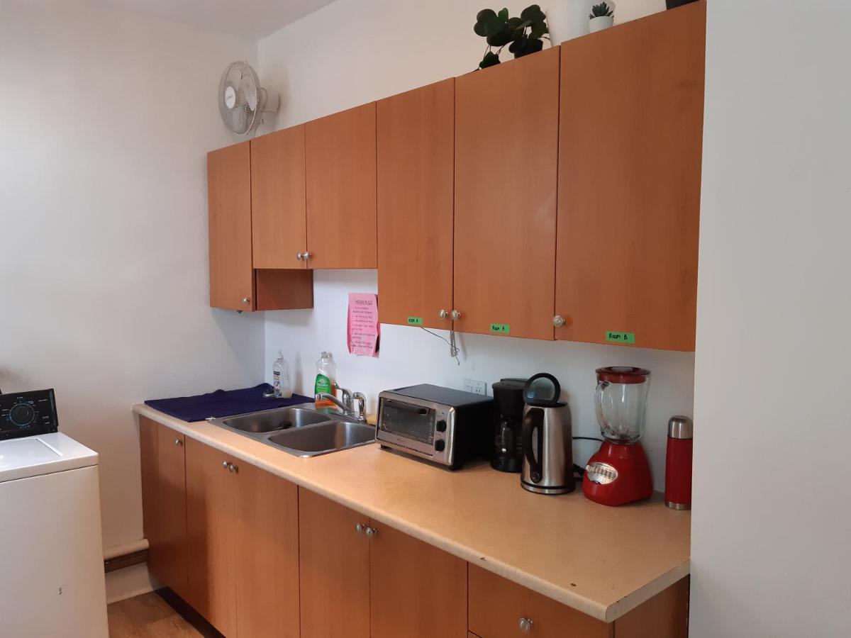 Tv + Netflix / High Speed Internet / Room C Montreal Luaran gambar