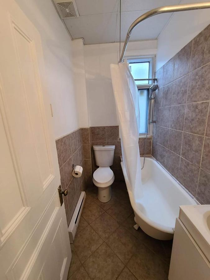 Tv + Netflix / High Speed Internet / Room C Montreal Luaran gambar